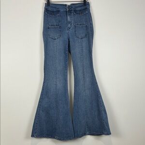 We the Free Curvy Women's 27 Flare Jeans Flat Front Patch Pockets Notched Back